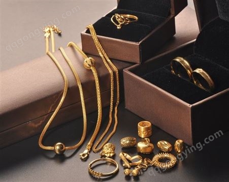 二手黄金耳环回收 正规平台 快速变现 首饰奢侈品 戒指项链